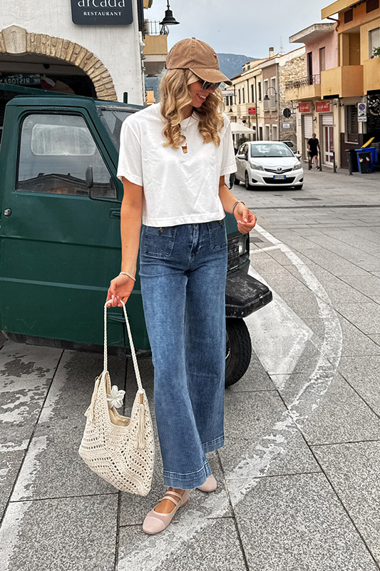 blaue-jeans-und-weisses-t-shirtt_kleiber-werksverkauf-italienische-mode