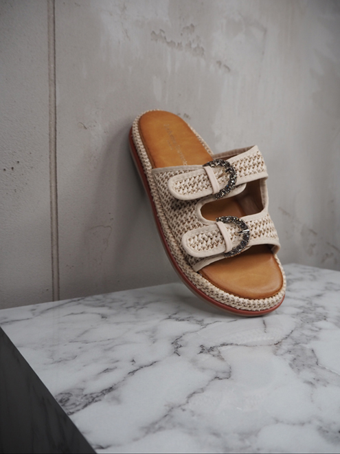 italienische mode kleiber werksverkauf Beige gewebte Slide-Sandalen mit Doppelschnalle