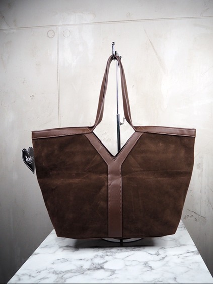 italienische mode kleiber werksverkauf Braune Wildleder-Yves Saint Laurent YSL-Einkaufstasche ausgestellt