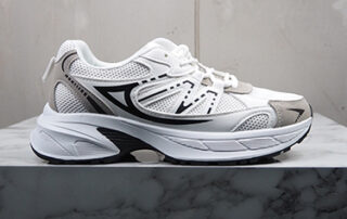italienische mode kleiber werksverkauf Leopardenmuster-Sneaker mit Smiley-Patch, Teil der Italienische Mode Kollektion.