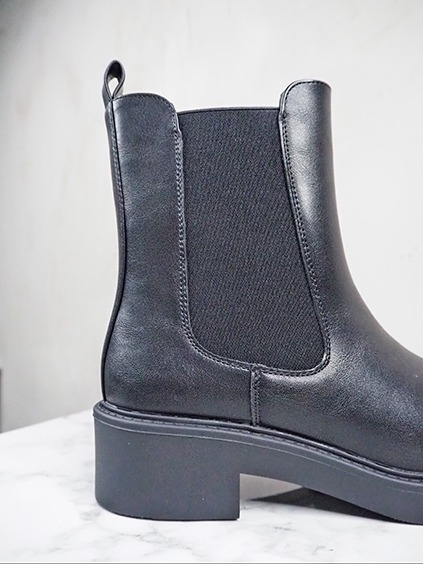 italienische mode kleiber werksverkauf Schwarzer Chelsea-Stiefel mit Blockabsatz und elastischem Einsatz